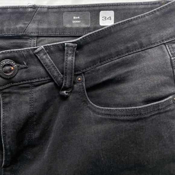 VOLCOM .. black wash stretch skinny jean. - Picture 3 of 6